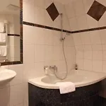 阿斯特洛公寓式酒店 - 尼克特劳忽尔酒店 4*