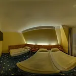 阿斯特洛公寓式酒店 - 尼克特劳忽尔酒店 4*