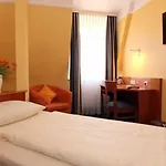 阿斯特洛公寓式酒店 - 尼克特劳忽尔酒店 4*