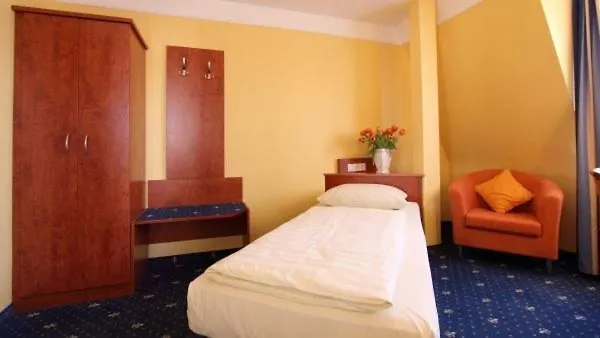 Otel Astro - Nichtraucherhotel 4*