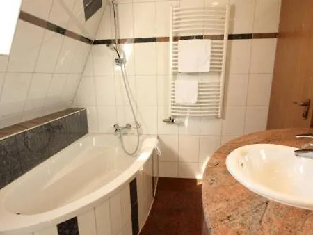 Astro - Nichtraucherhotel שטוטגרט