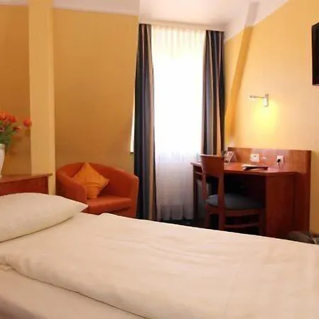 Astro - Nichtraucherhotel 4*