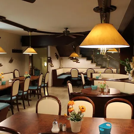 Szálloda Astro - Nichtraucherhotel 4*