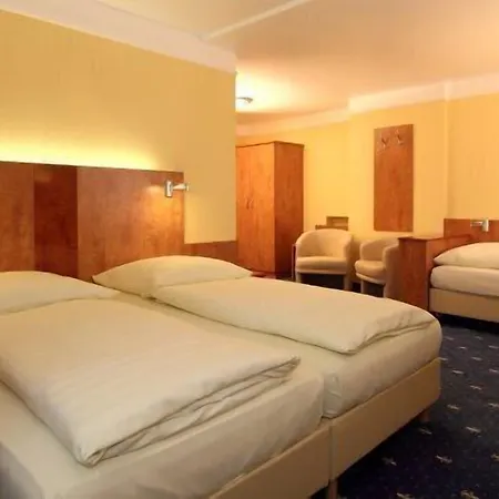 호텔 아스트로 - 니흐트라우허호텔