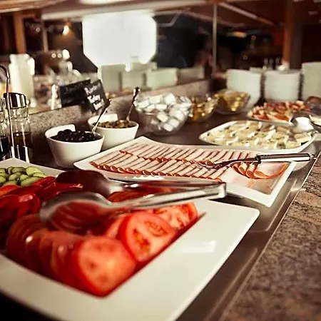 Hotel Astro - Nichtraucherhotel 4*