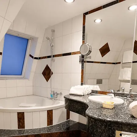 Hotel Astro - Nichtraucherhotel 4*