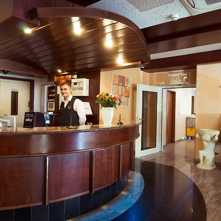 阿斯特洛公寓式酒店 - 尼克特劳忽尔酒店 4* 斯图加特