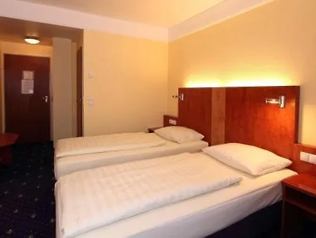 Astro - Nichtraucherhotel Штутгарт