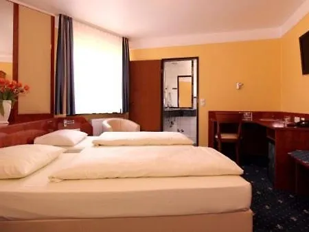 Отель Astro - Nichtraucherhotel 4*