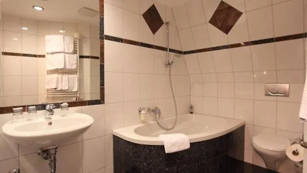 Astro - Nichtraucherhotel 4*